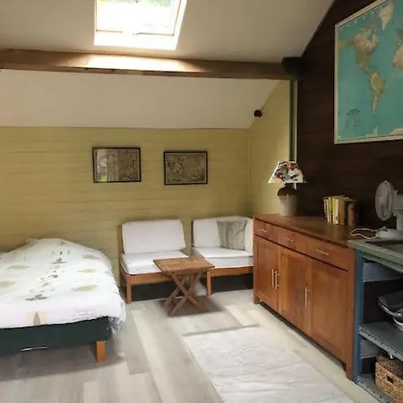 Le Bon Chemin Ateliers Apartment