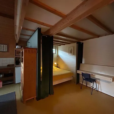 Le Bon Chemin Ateliers דירה *